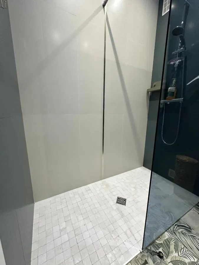 Appartement En Rez De Jardin Sur La Mer Menton Francia